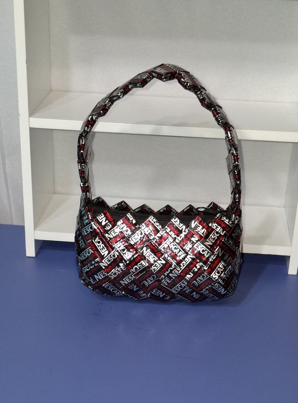 🎆SALE🎆 Vintage Recycled Nescafé Instant Coffee Wrappers Mini Handbag - Picture 3 of 6